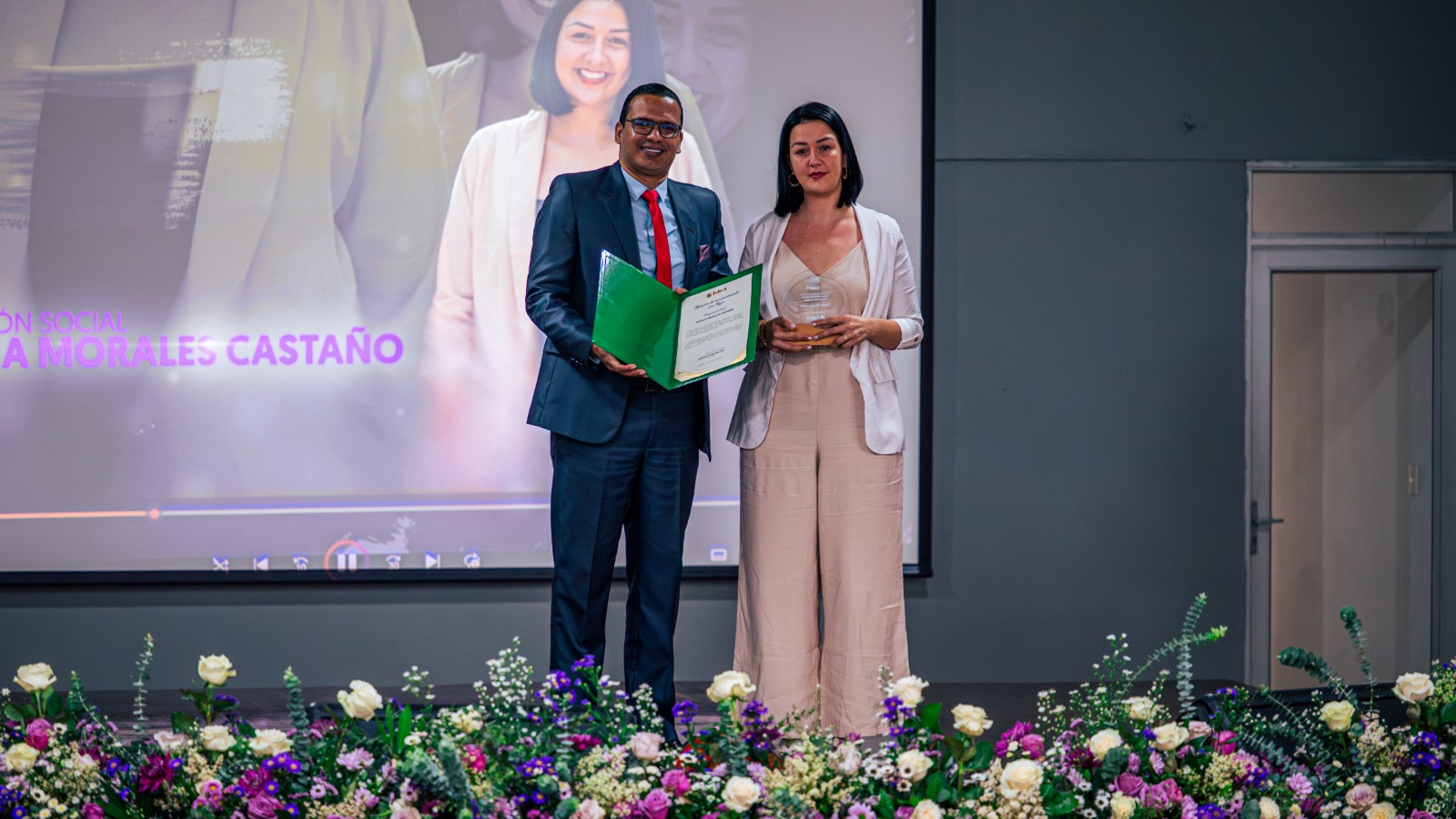 Reconocimiento Ser Mujer 2025 a Natalia Morales