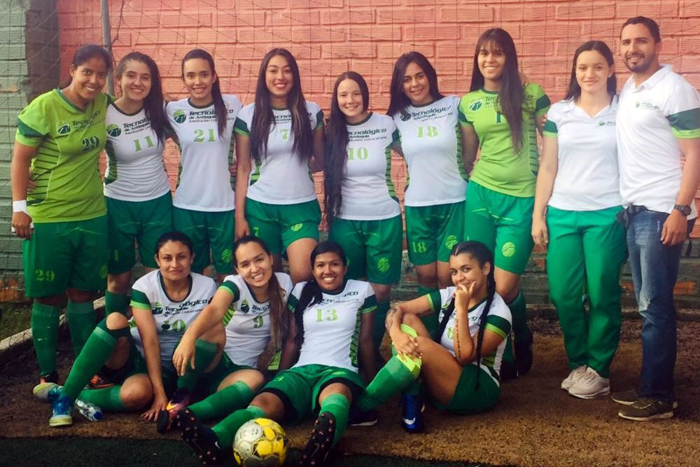 Selección de fútbol femenino