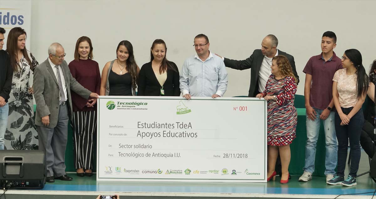 “Gracias al sector cooperativo por darnos la mano”: rector del TdeA 