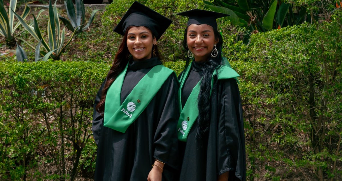 Angie Paola Prada Ardila y Paulina López Gutiérrez, profesionales en Criminalística  
