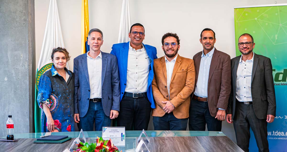 Lizeth Marelly Álvarez Salas, Juan Fernando Gómez Paniagua, Leonardo García Botero (rector), Juan Esteban Hernández Betancur, Carlos Hernán González Parias y Dago Hernando Bedoya Ortiz.